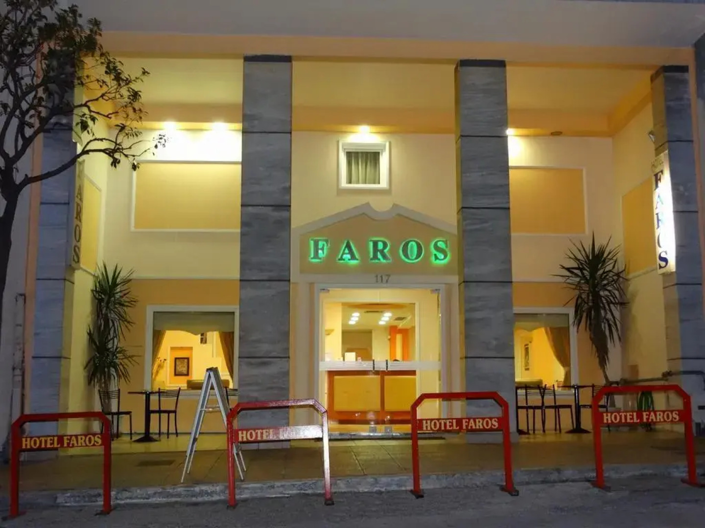 Faros 2 Hotel