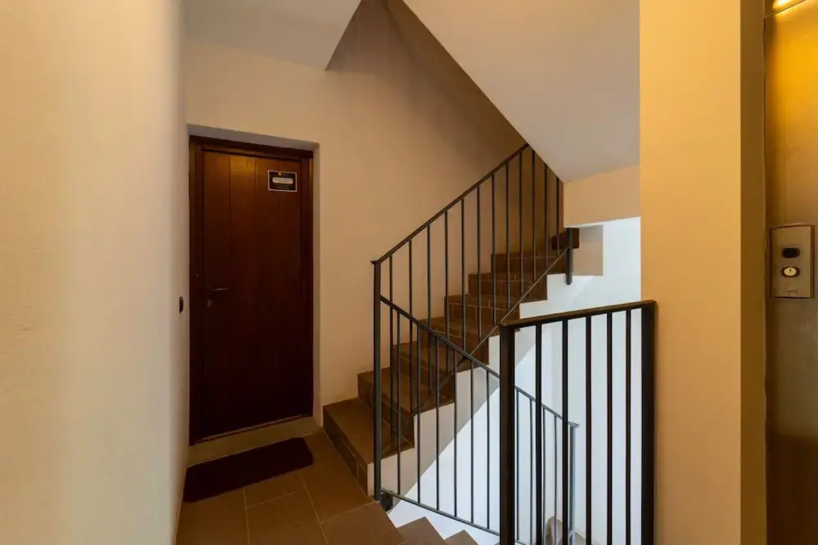 Willow Apartment with Lakeview