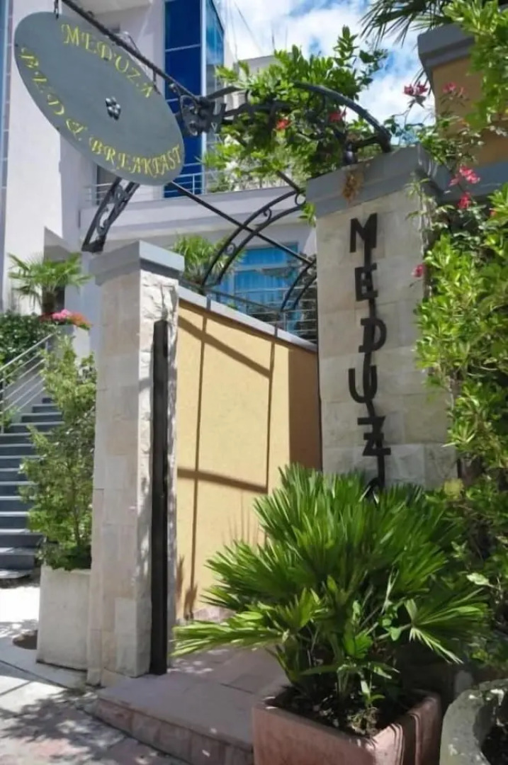 Hotel Meduza