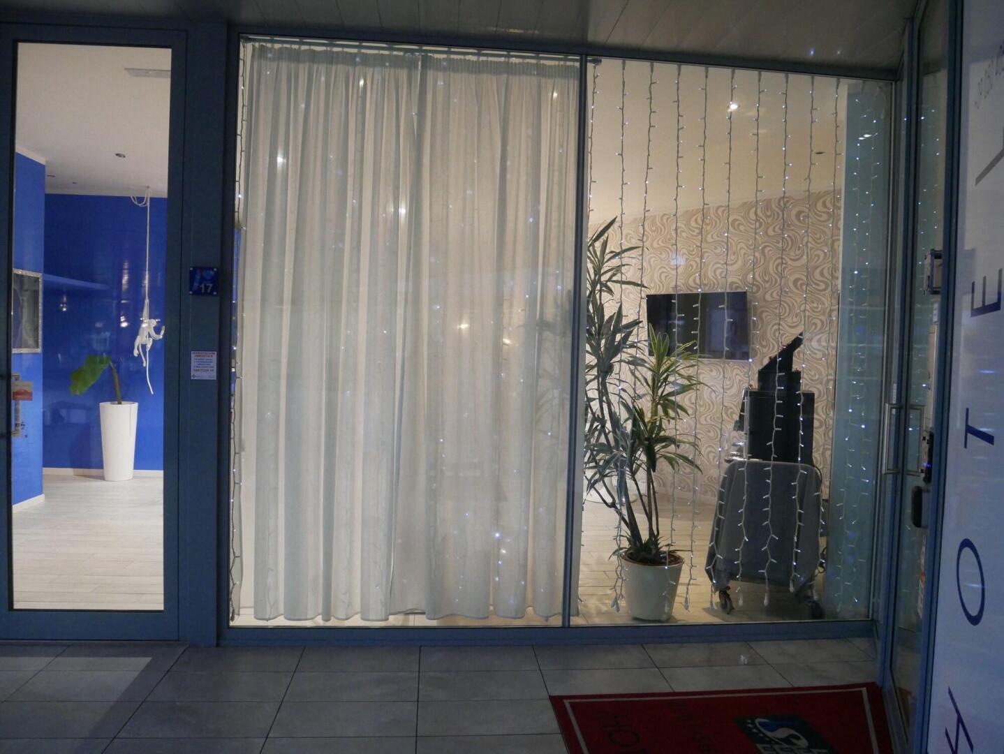 Blue Shades Aparthotel