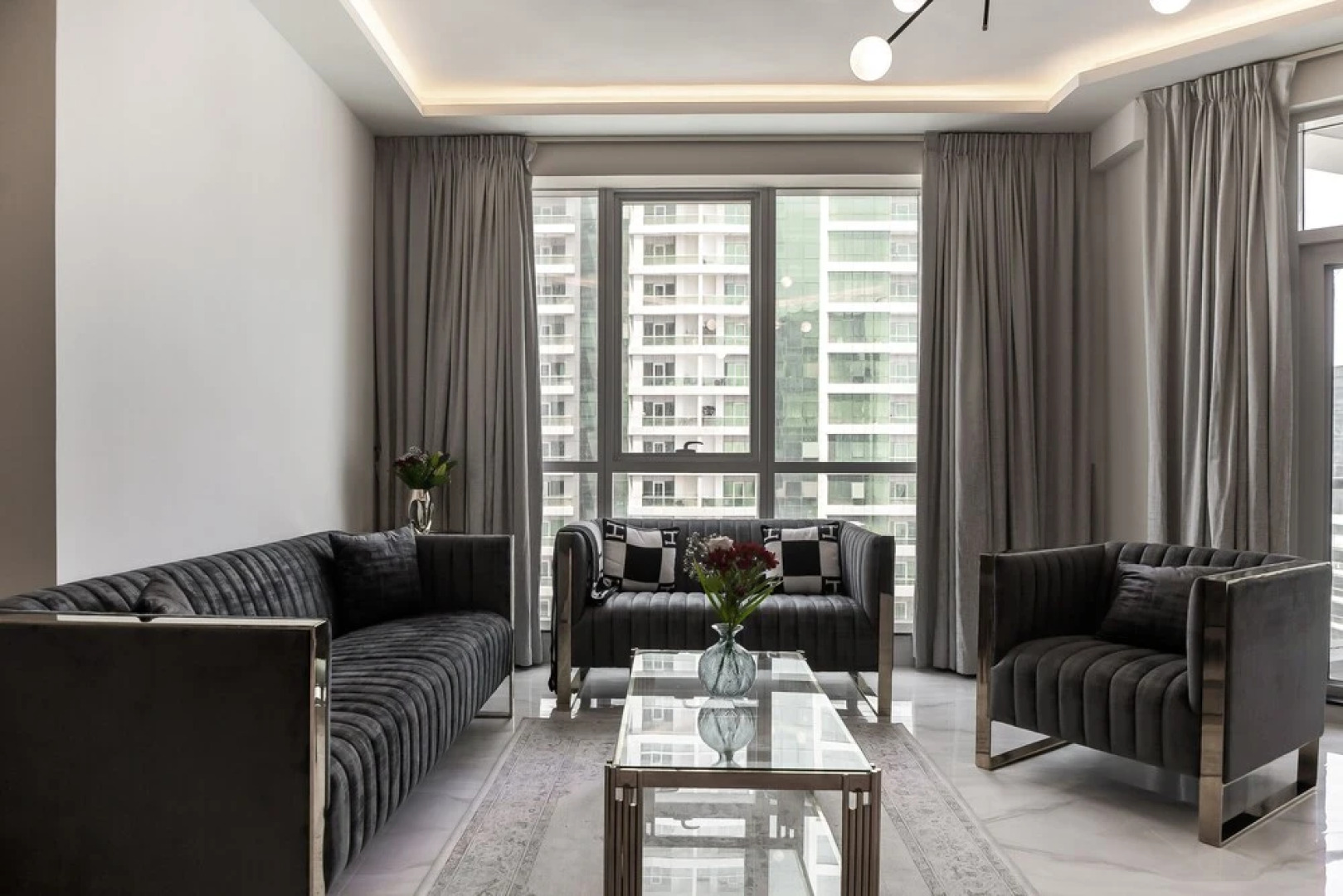 HiGuests - The Marina Torch