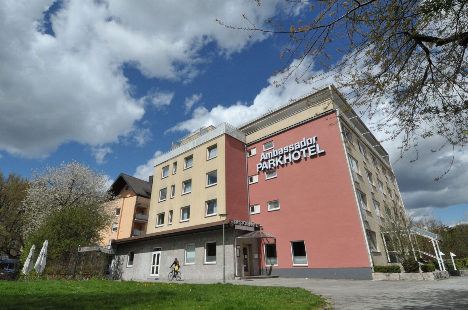 Ambassador Parkhotel