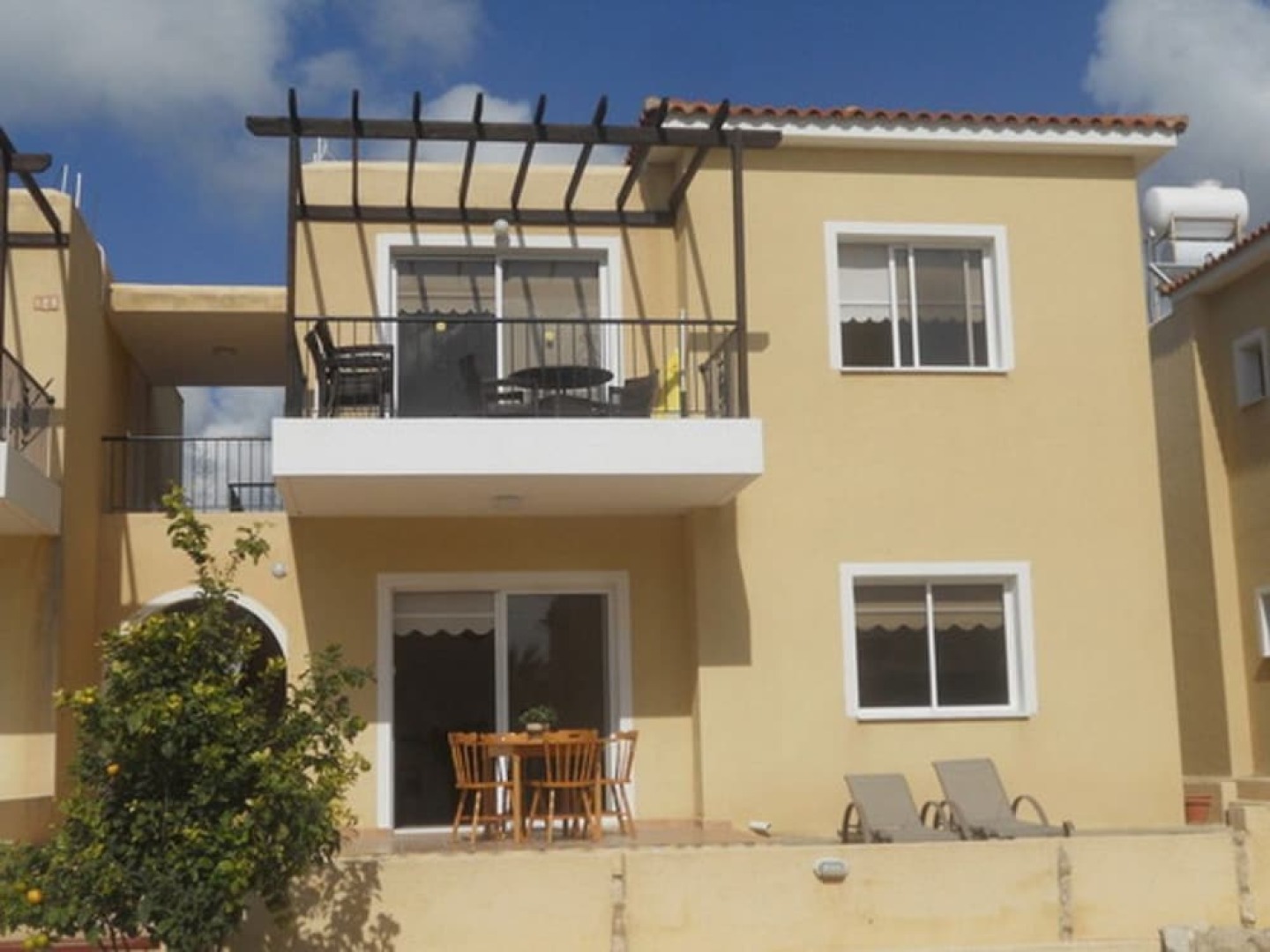 Sirena Sunrise Prestige Apartments