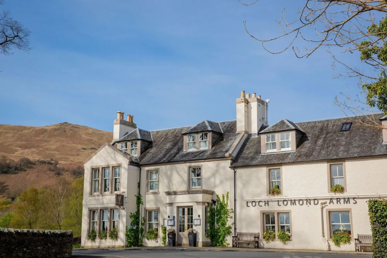Loch Lomond Arms Hotel