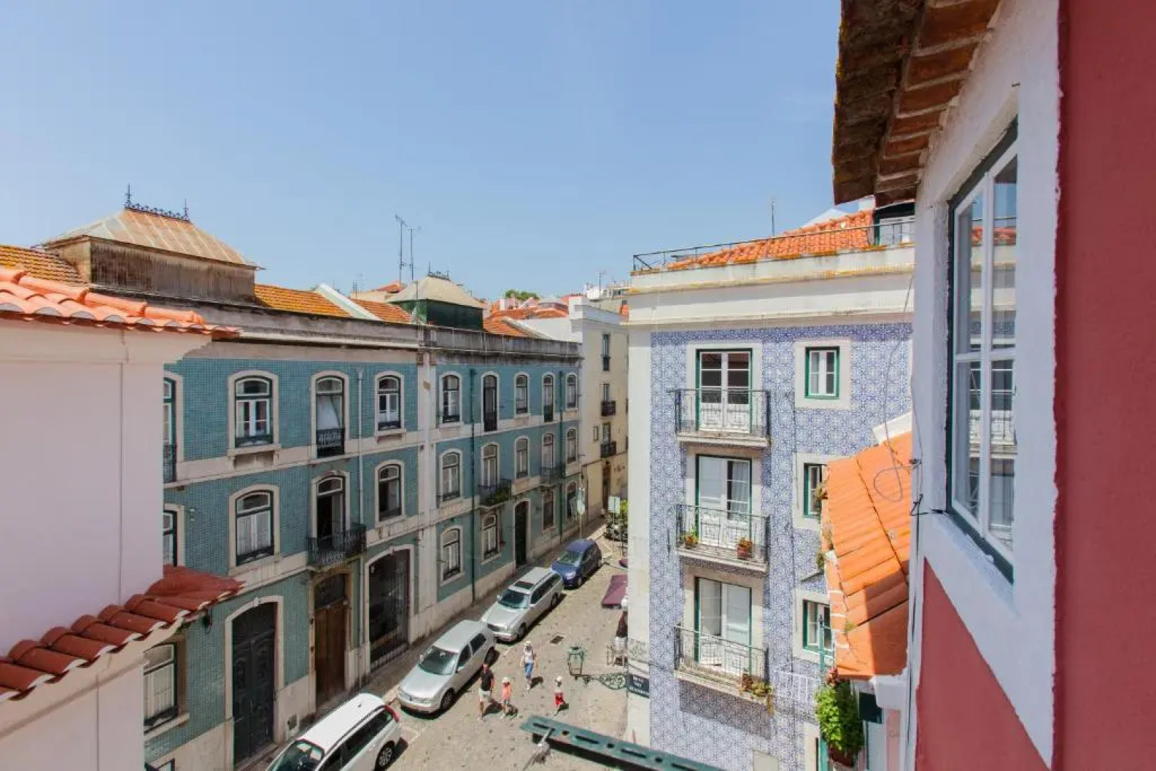 Alfama Sunny & Typical Apartment, By TimeCooler