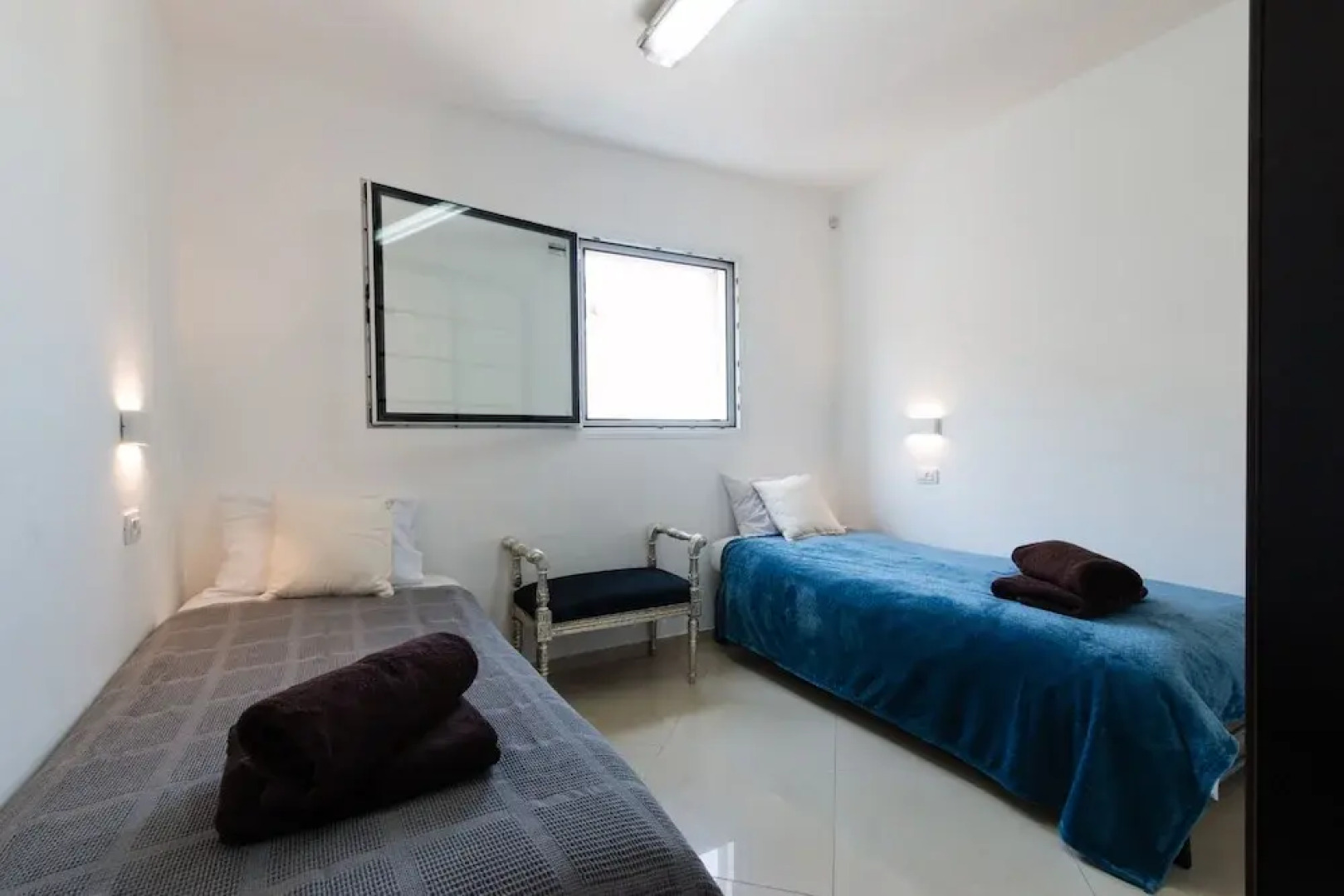 Apartment with Sauna, Hot Tub & Parking