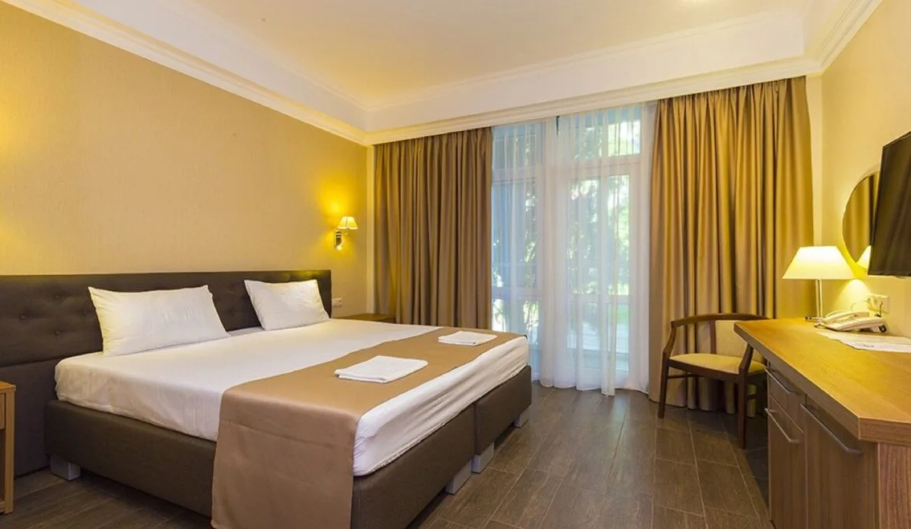 Imeni Chelyskintsev Hotel