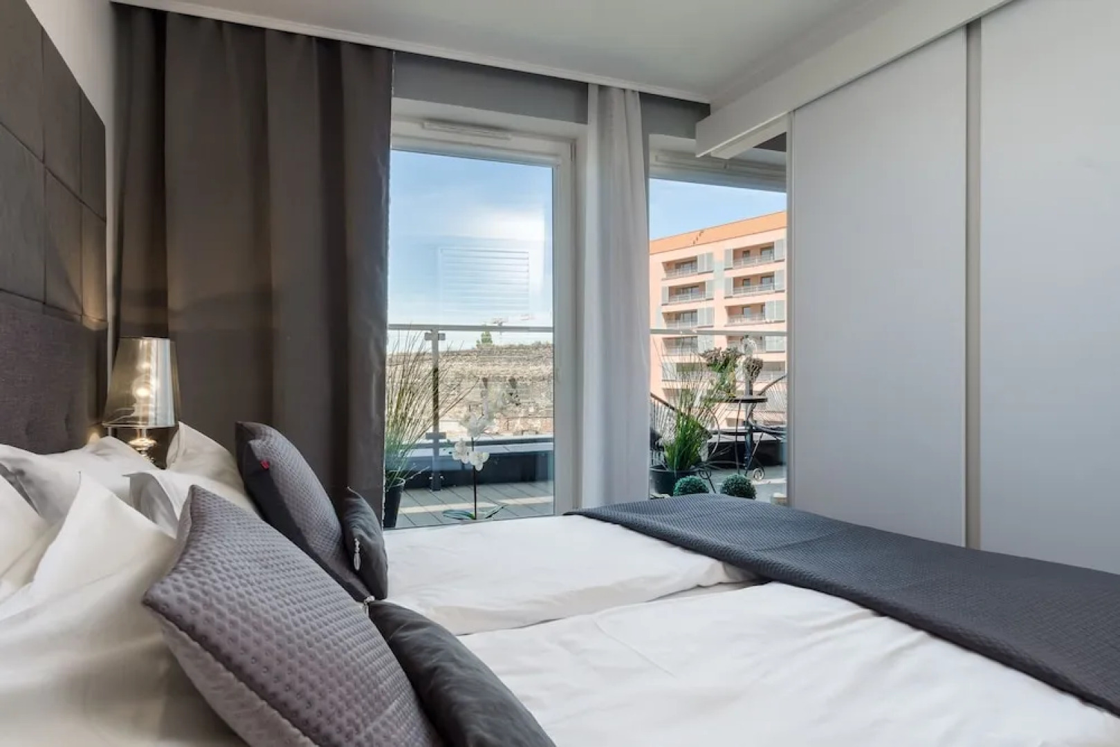 Elite Apartments Chmielna Deluxe