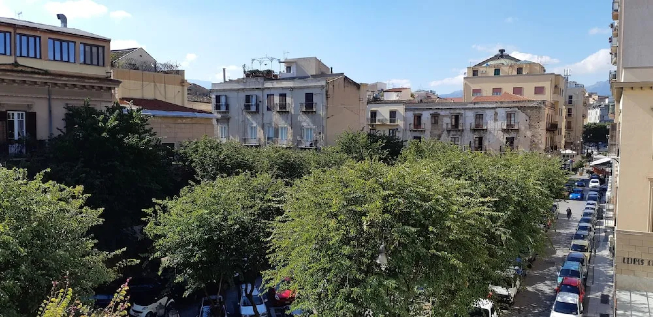 Cavour il Conte Camillo Bed&Breakfast