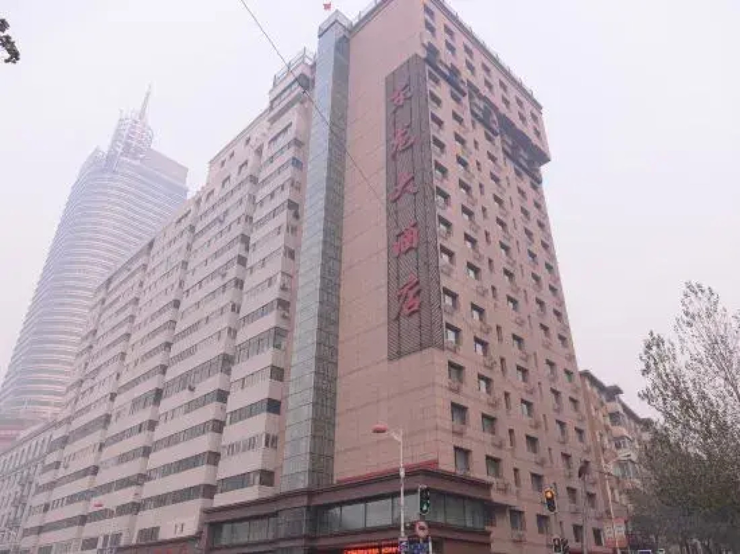 Donglong Hotel