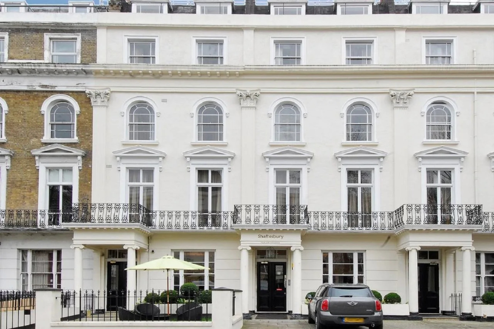 Hyde Park International