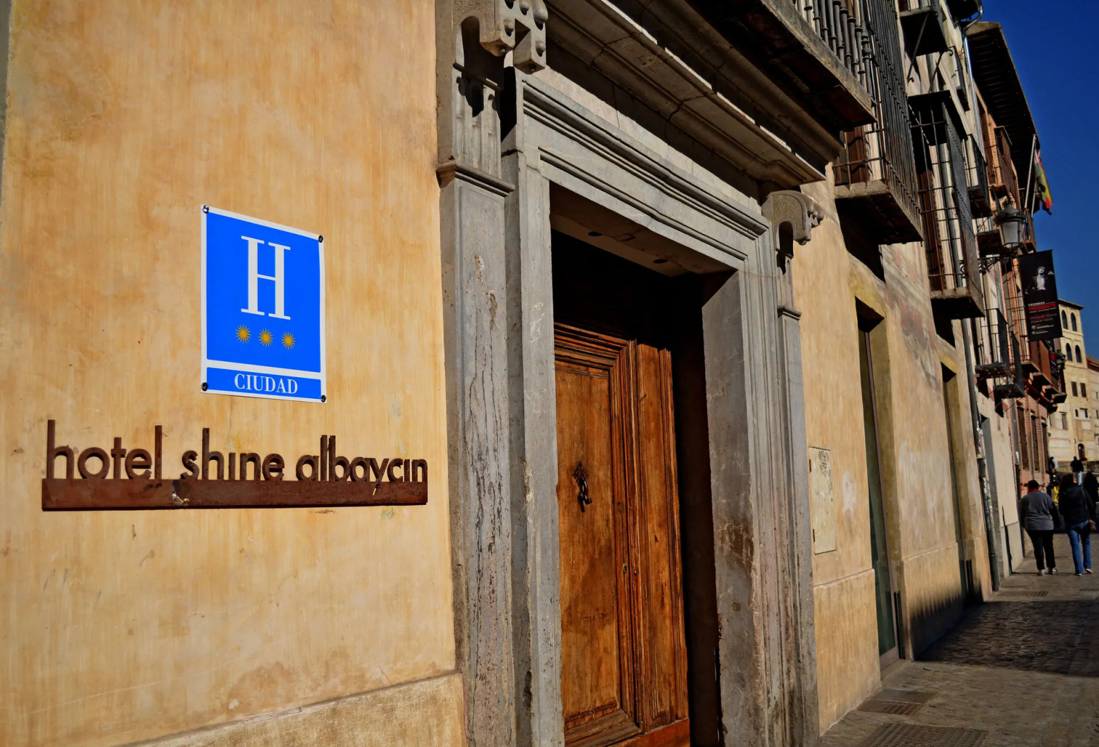 Shine Albayzín Hotel