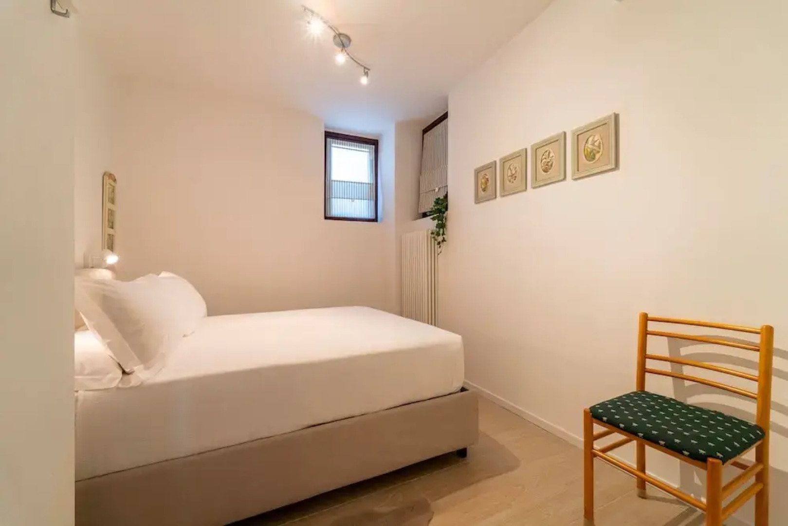 Panorama Lake and Garden