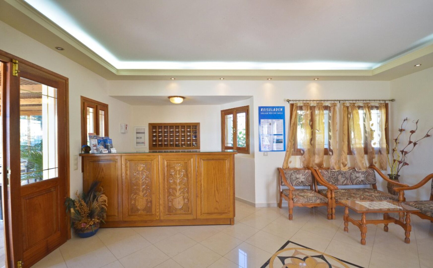 Birikos Studios & Apartments