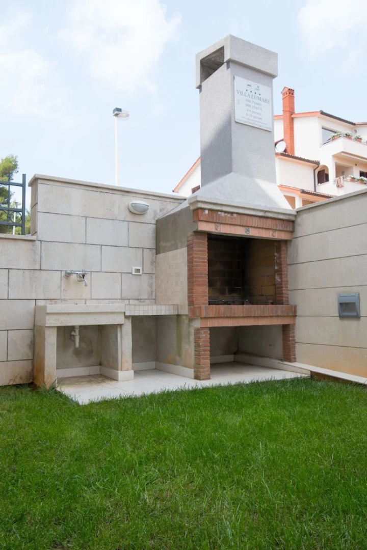 Apartments Lumare with private pool