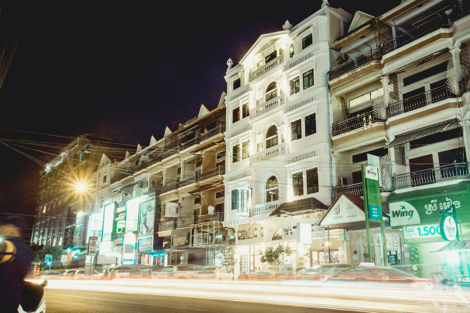 Grand Elevation Hotel