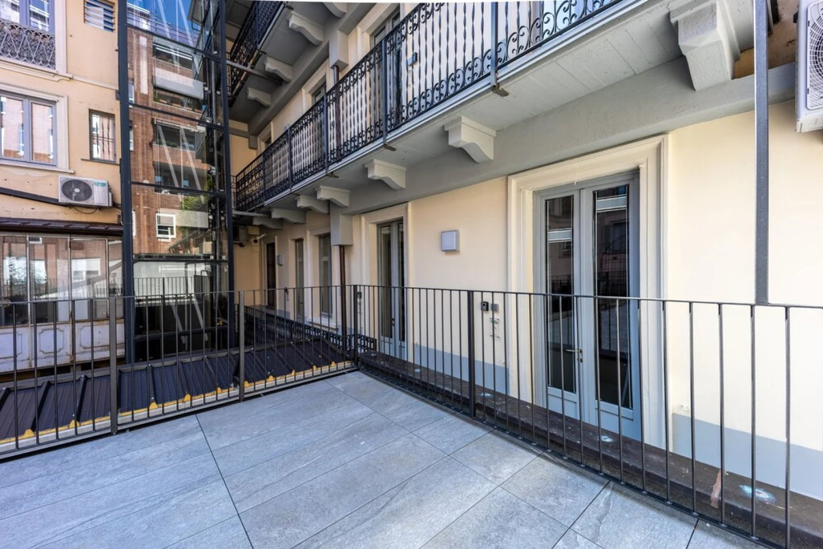 Italianway - The B Village New