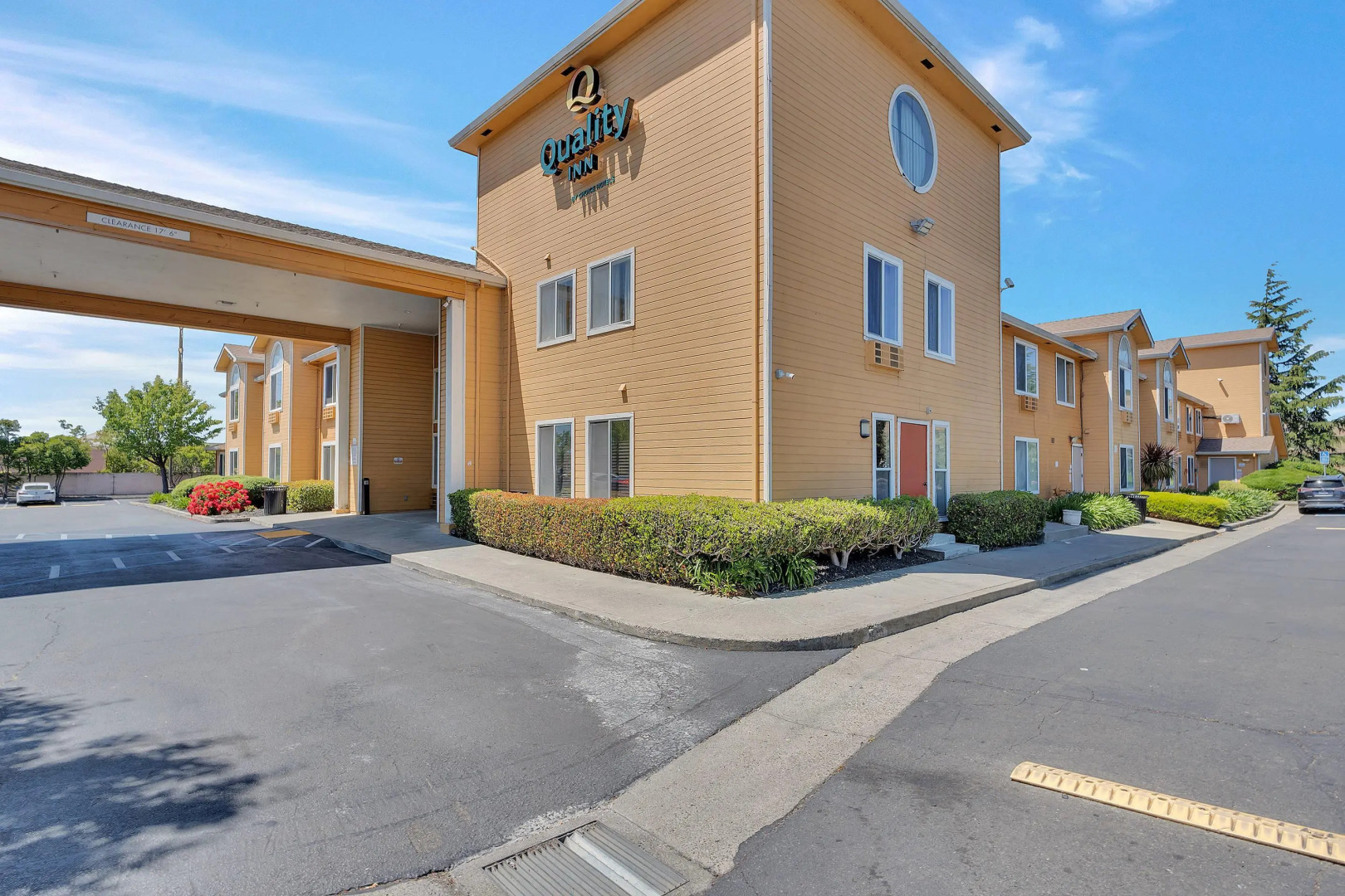 Quality Inn near Six Flags Discovery Kingdom - Napa Valley