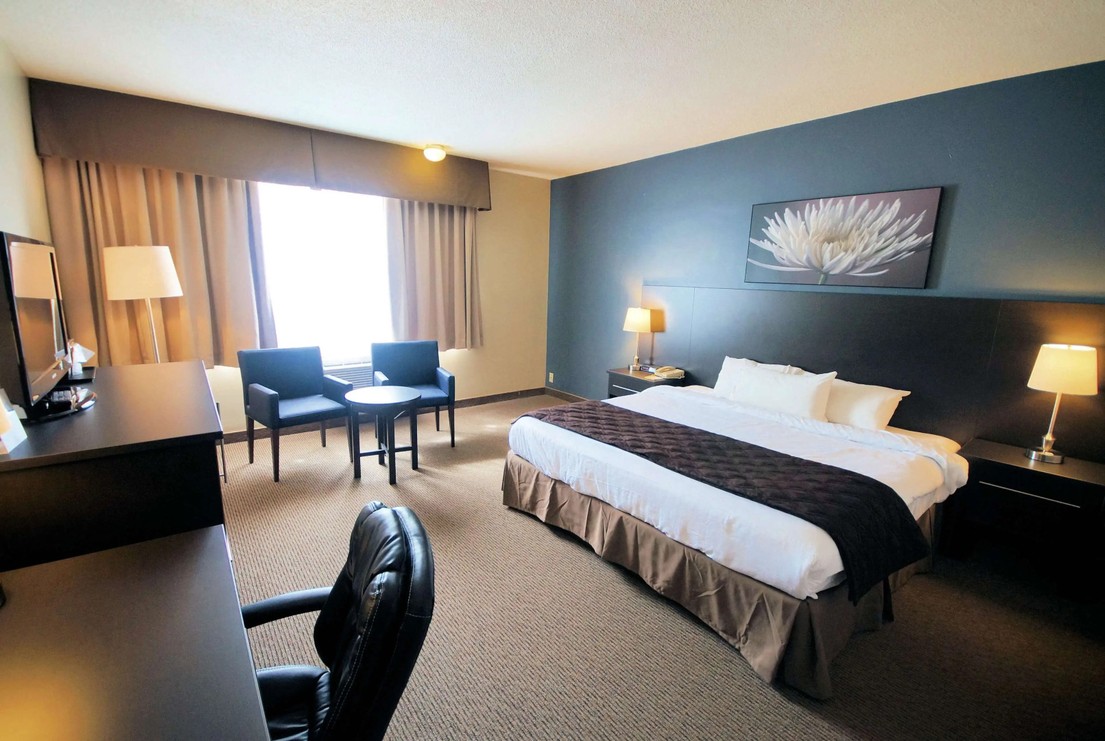 Days Inn & Conference Centre by Wyndham Montreal Airport