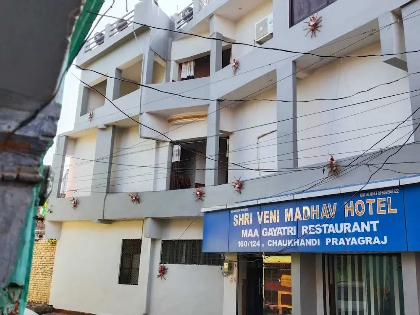 Shri Veni Madhav Hotel