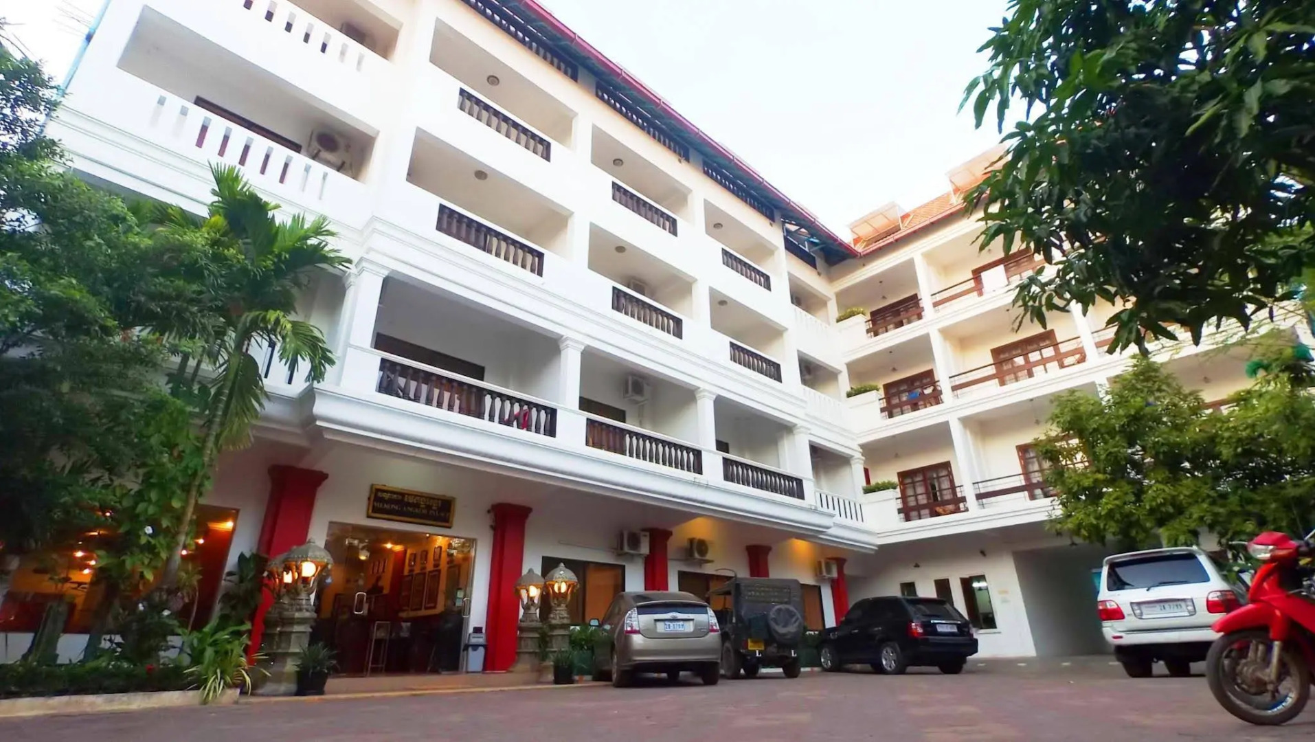 Mekong Angkor Palace Hotel