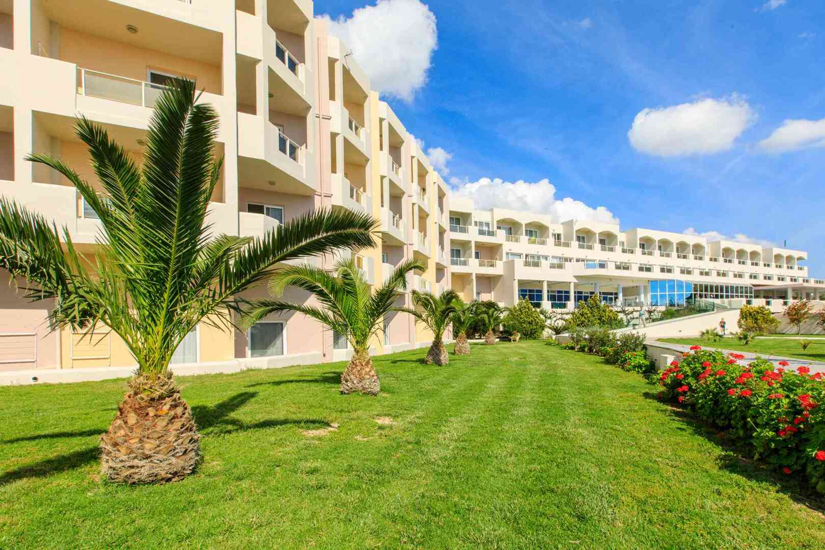 Отель Sovereign Beach