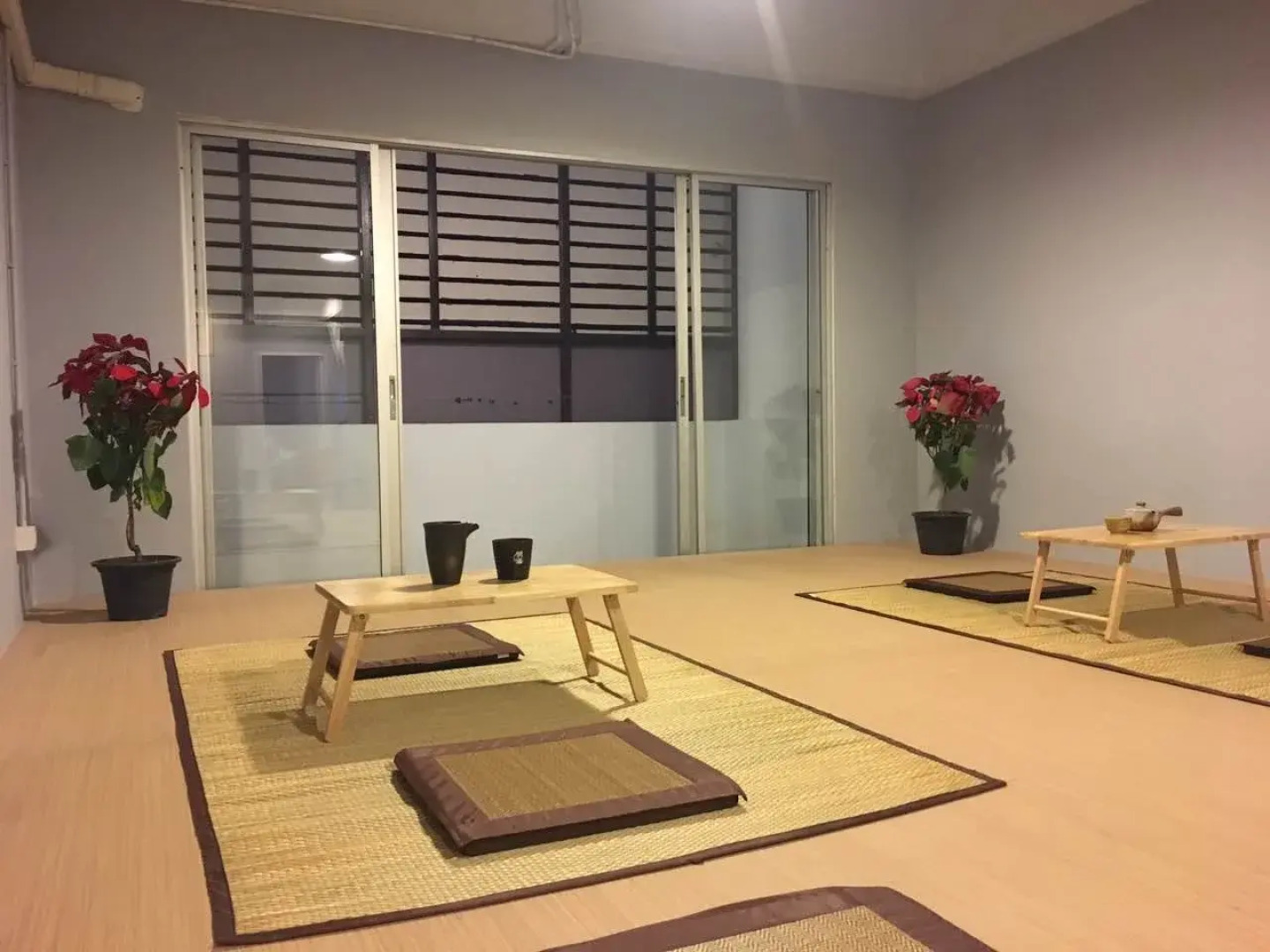 Qing lian Youth Hostel&Cafe