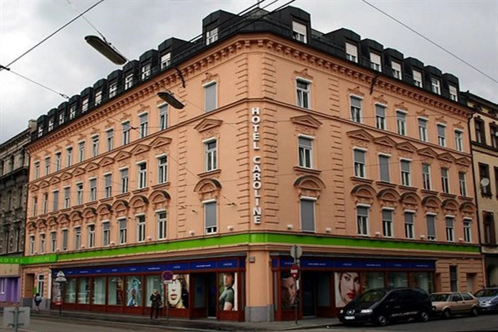 Hotel Caroline