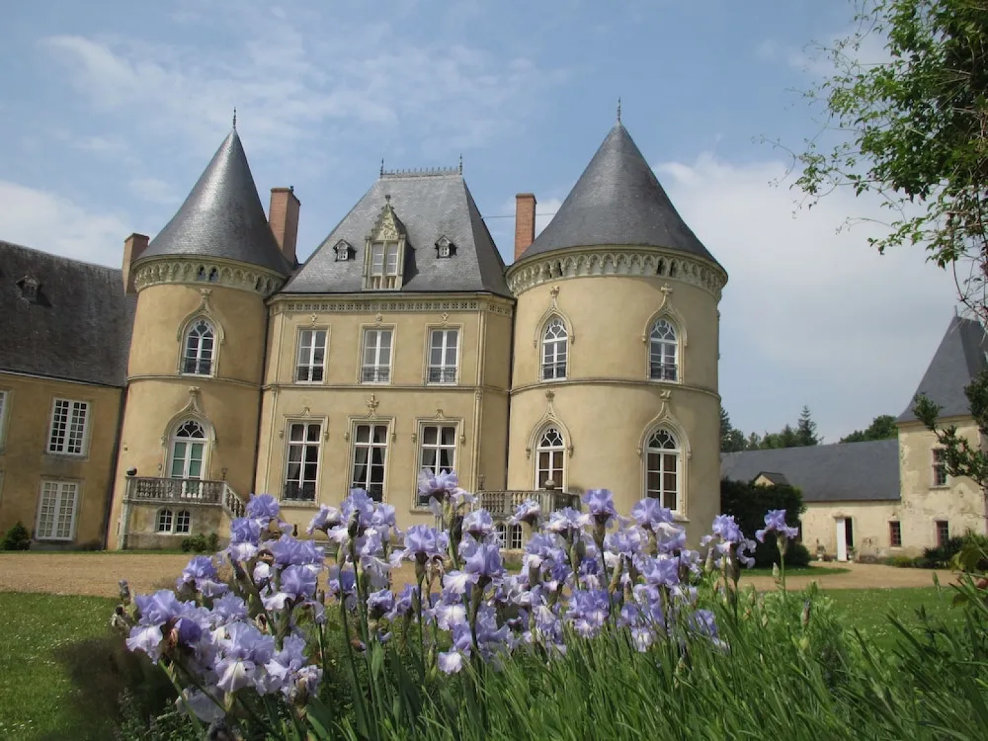 Chateau De Vauloge