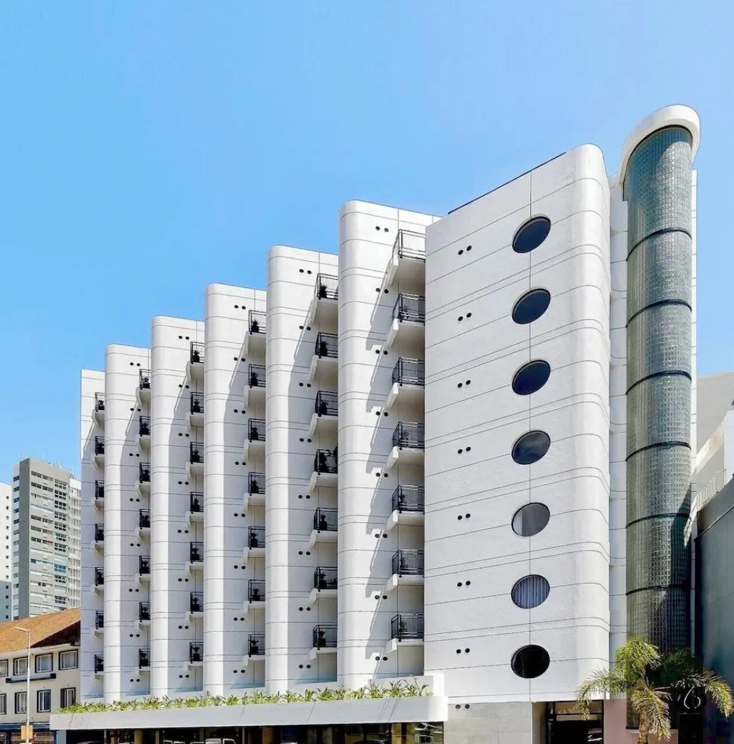 Urban Elephant Express The Flamingo