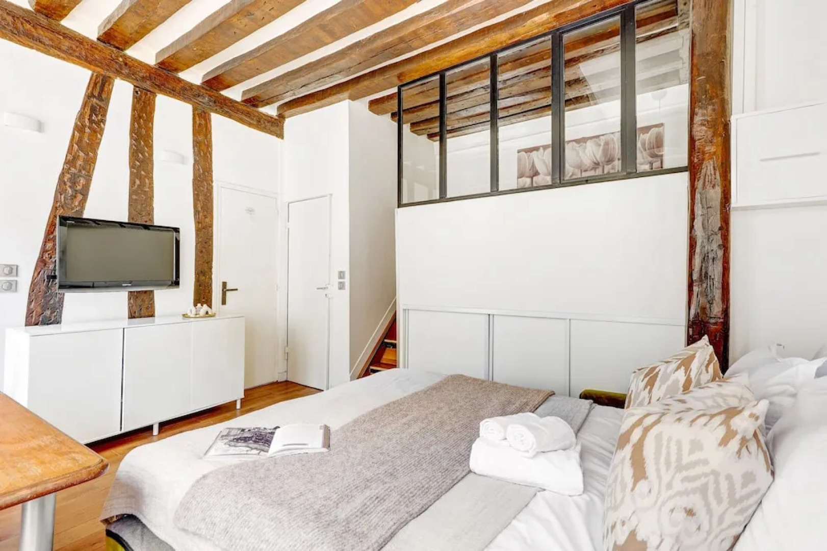 Comfy Flat for 4 - Central Le Marais