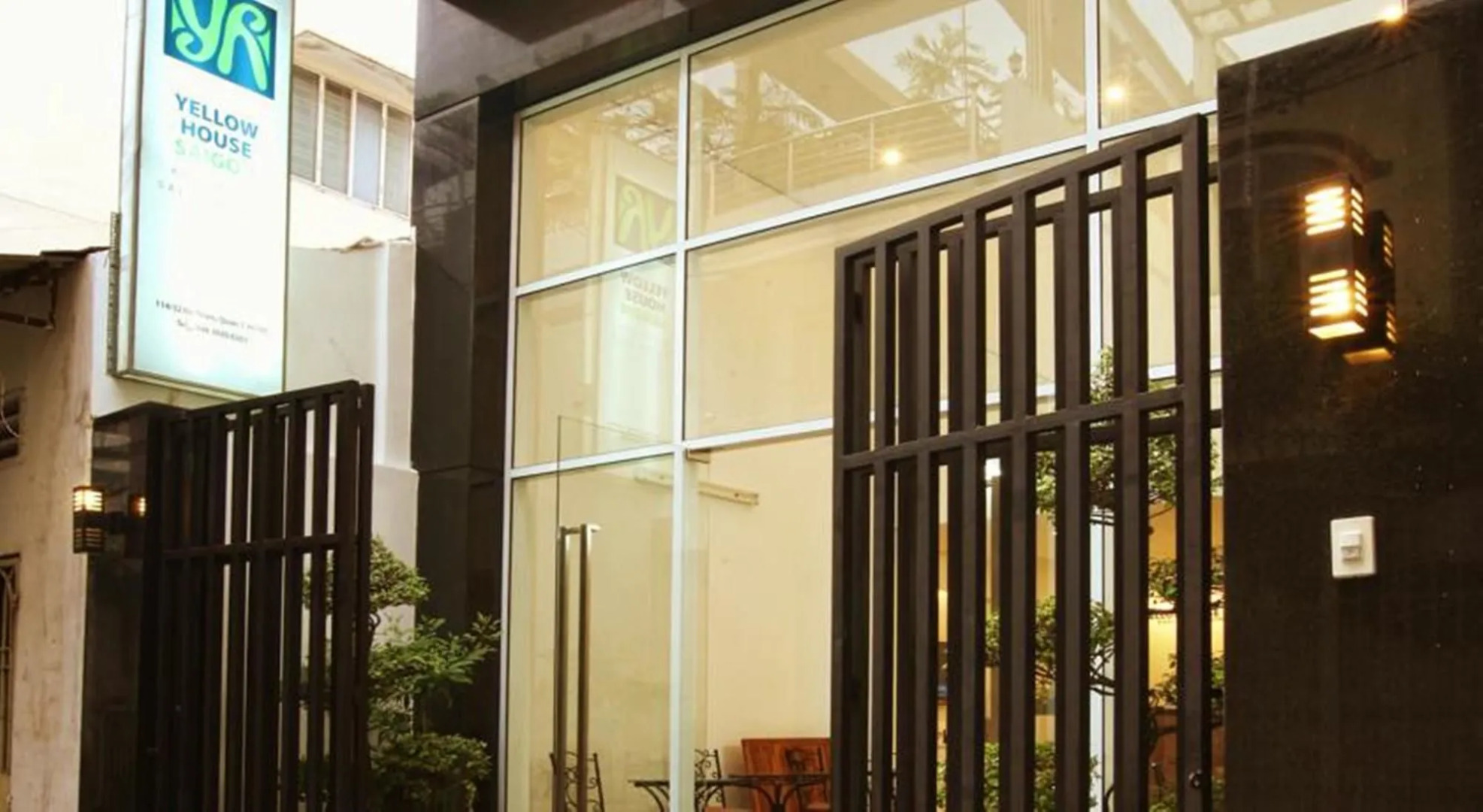 Yellow House Saigon Hotel