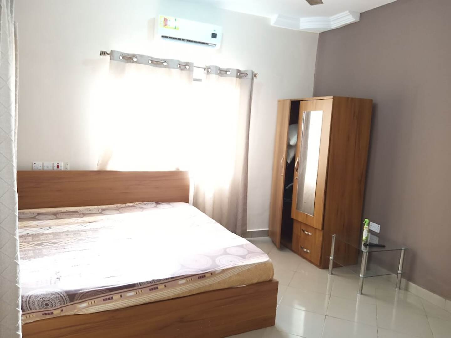 Ronna apartments at Lakeside Estates