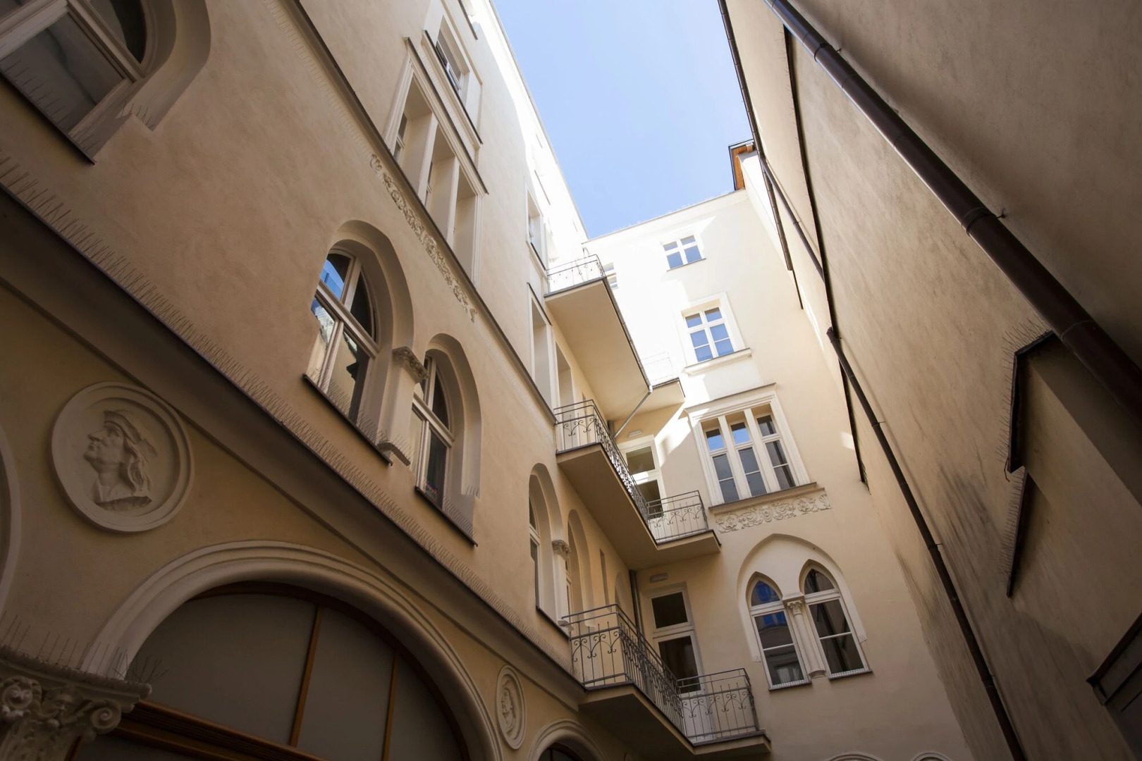 Venetian House Market Square Aparthotel