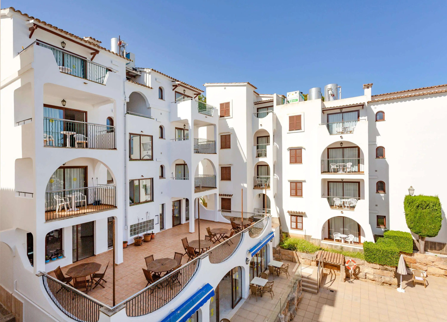 Flipflop Surfing Playa Apartments