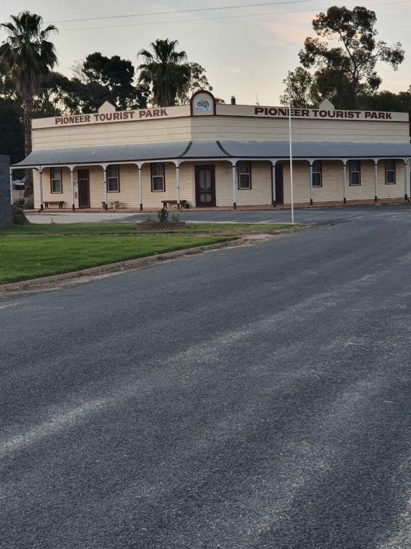 Deniliquin Pioneer Tourist Park