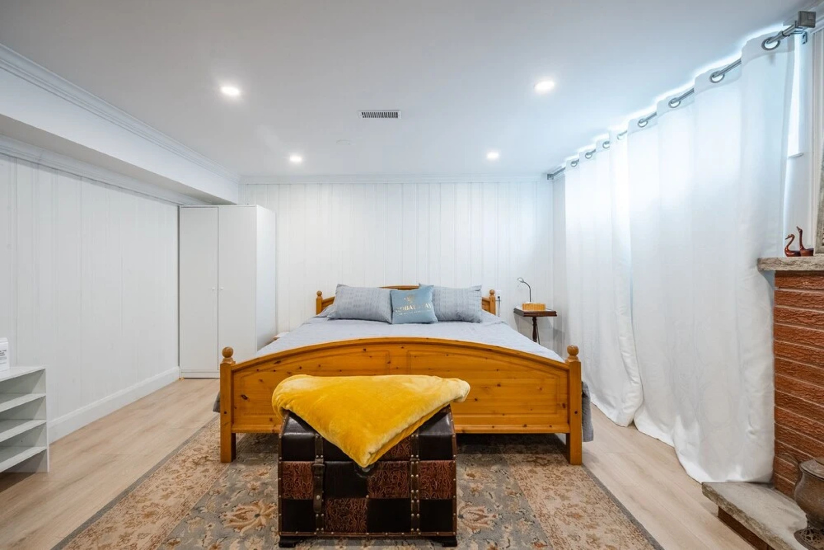 GLOBALSTAY Sunny Basement Brontë park