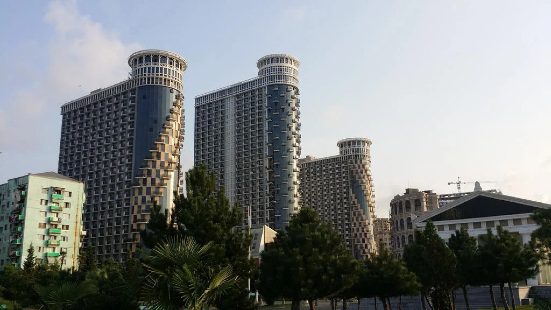 Апарт-отель Silk Road Sea Towers Batumi