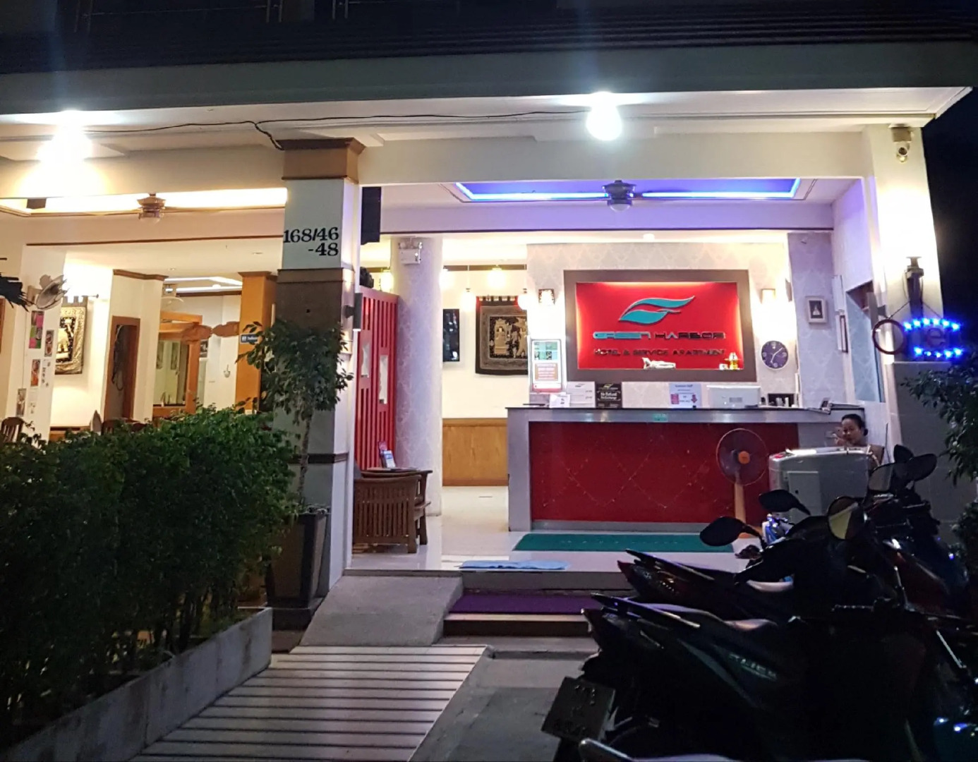 Green Harbor Hotel & Service Apartment