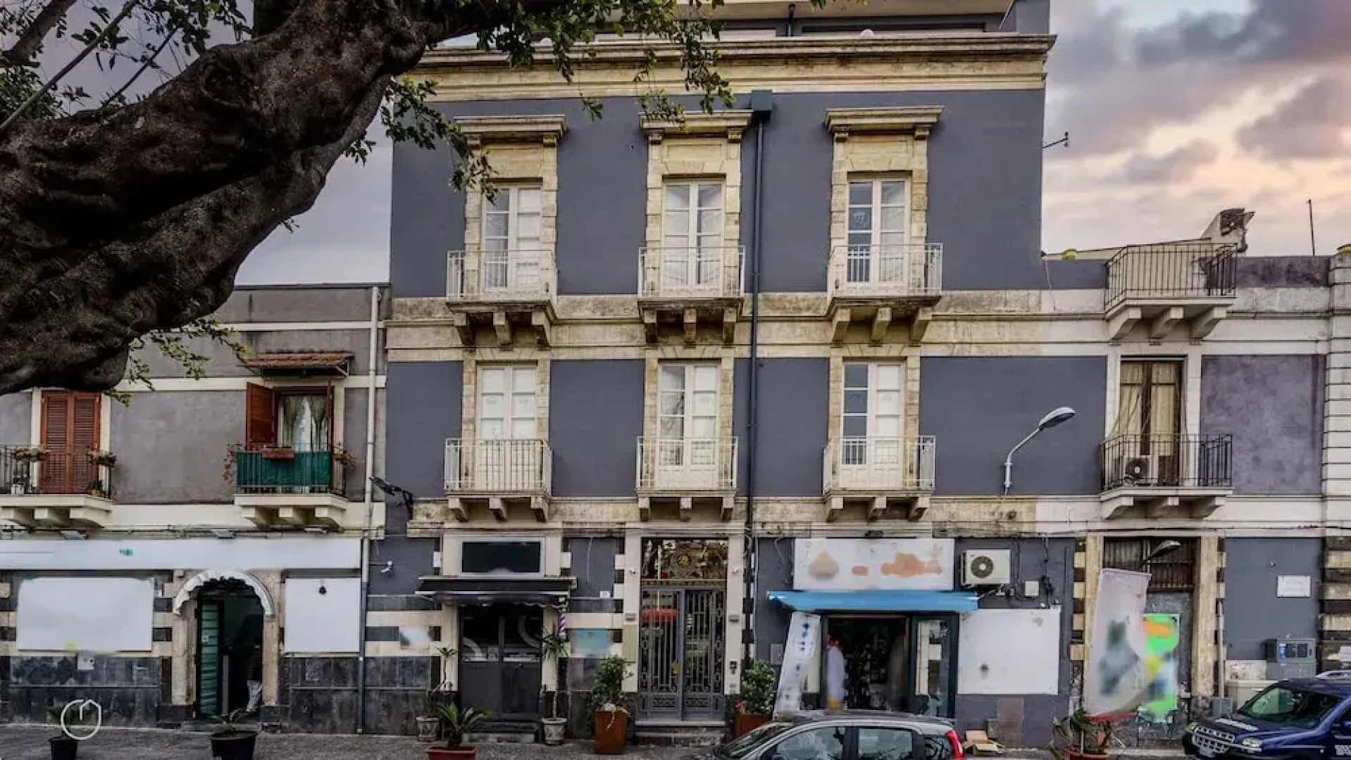 Italianway - Palazzo Nouveau - Floralia