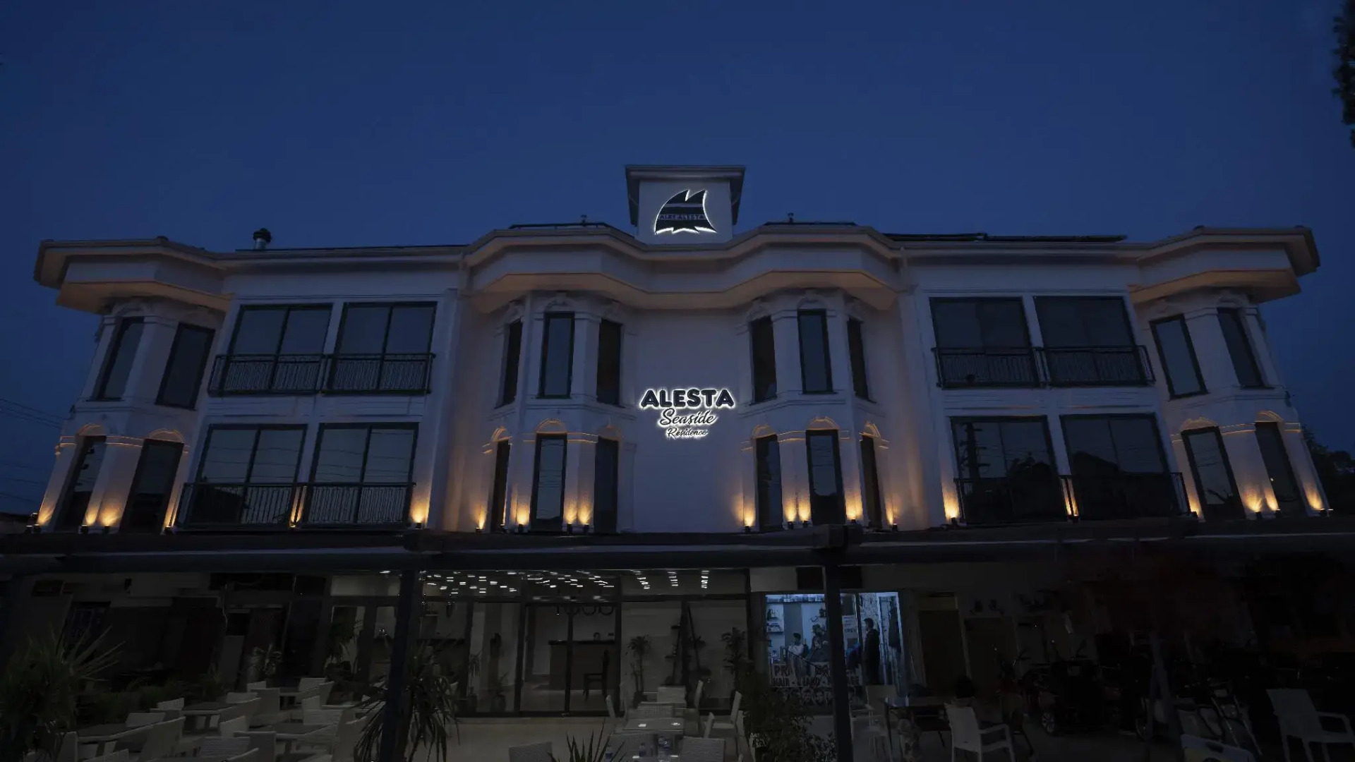 Alesta Seaside Residence