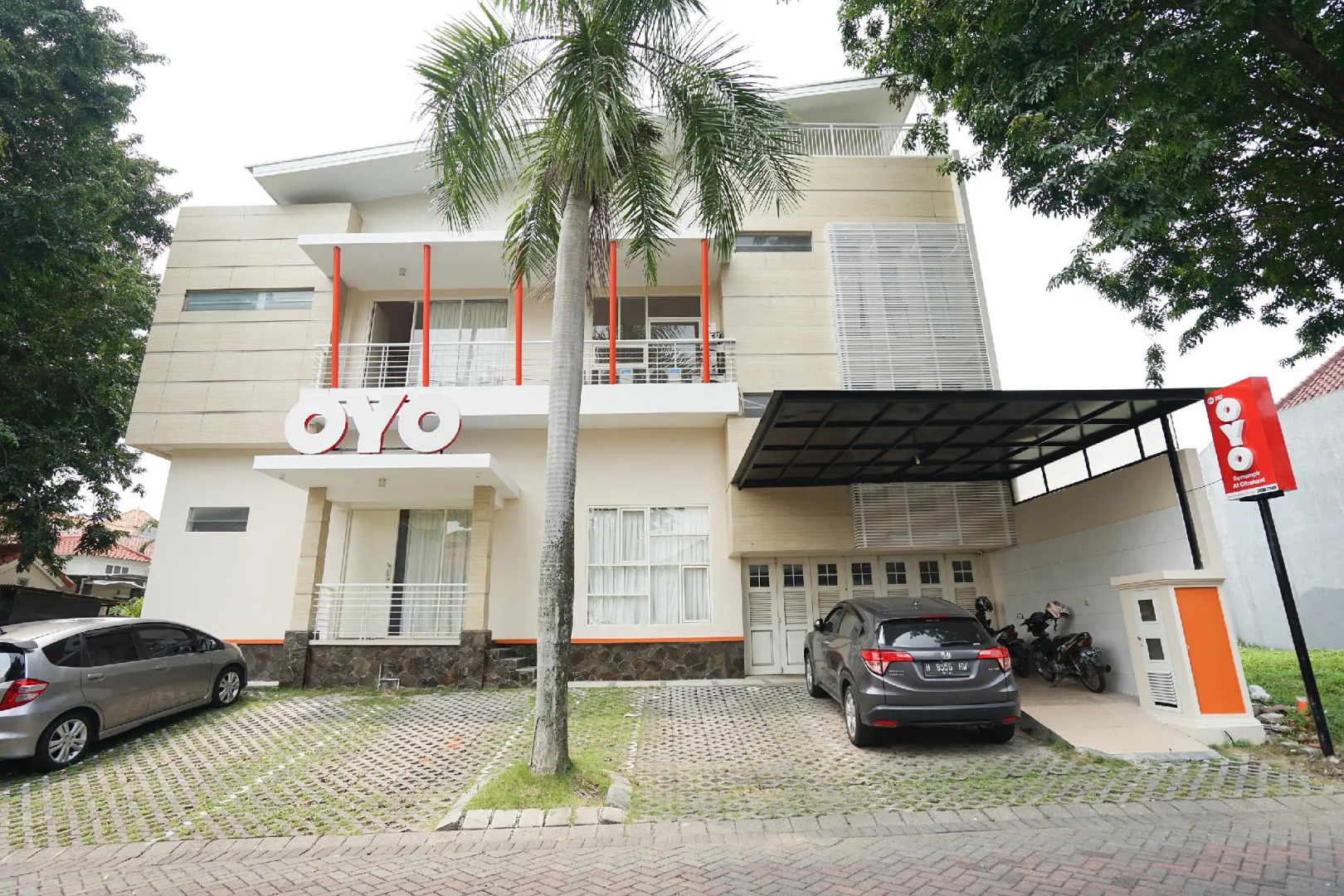 OYO 782 Menjangan Residence at Citraland 1