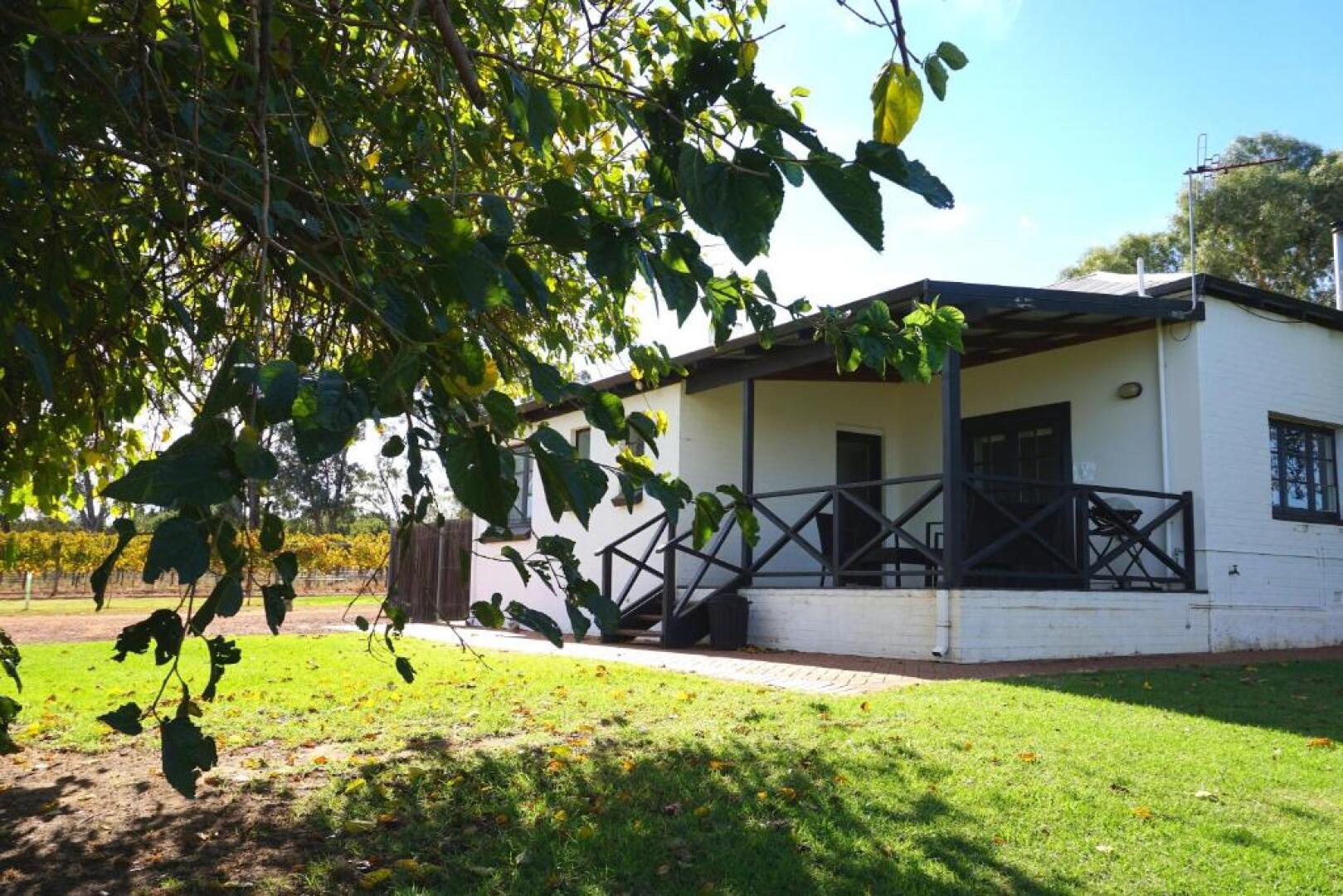 Vineyard Cottage at Upper Reach Winery