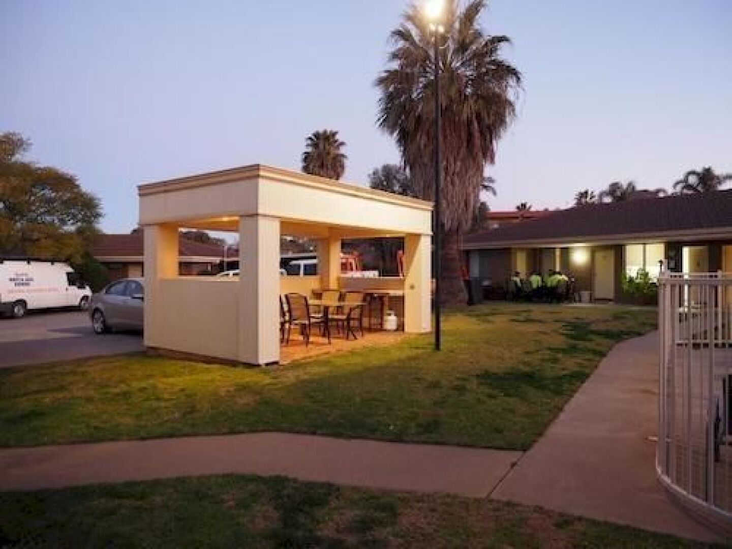 Jacaranda Motel & Holiday Units