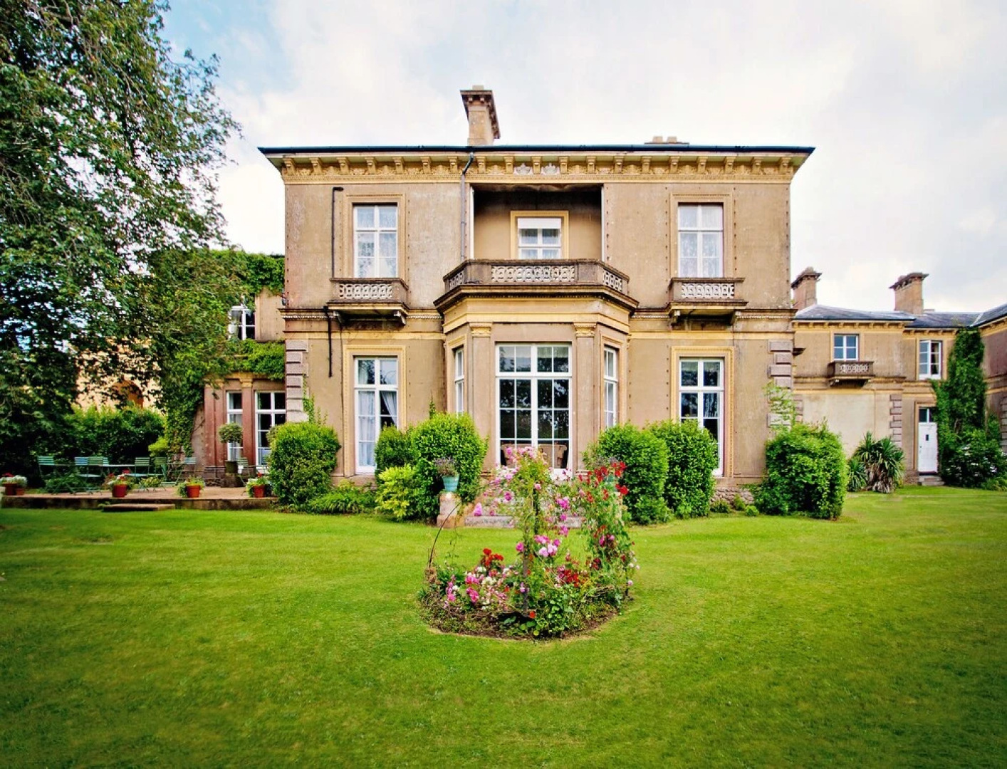 Albert Cottage Hotel