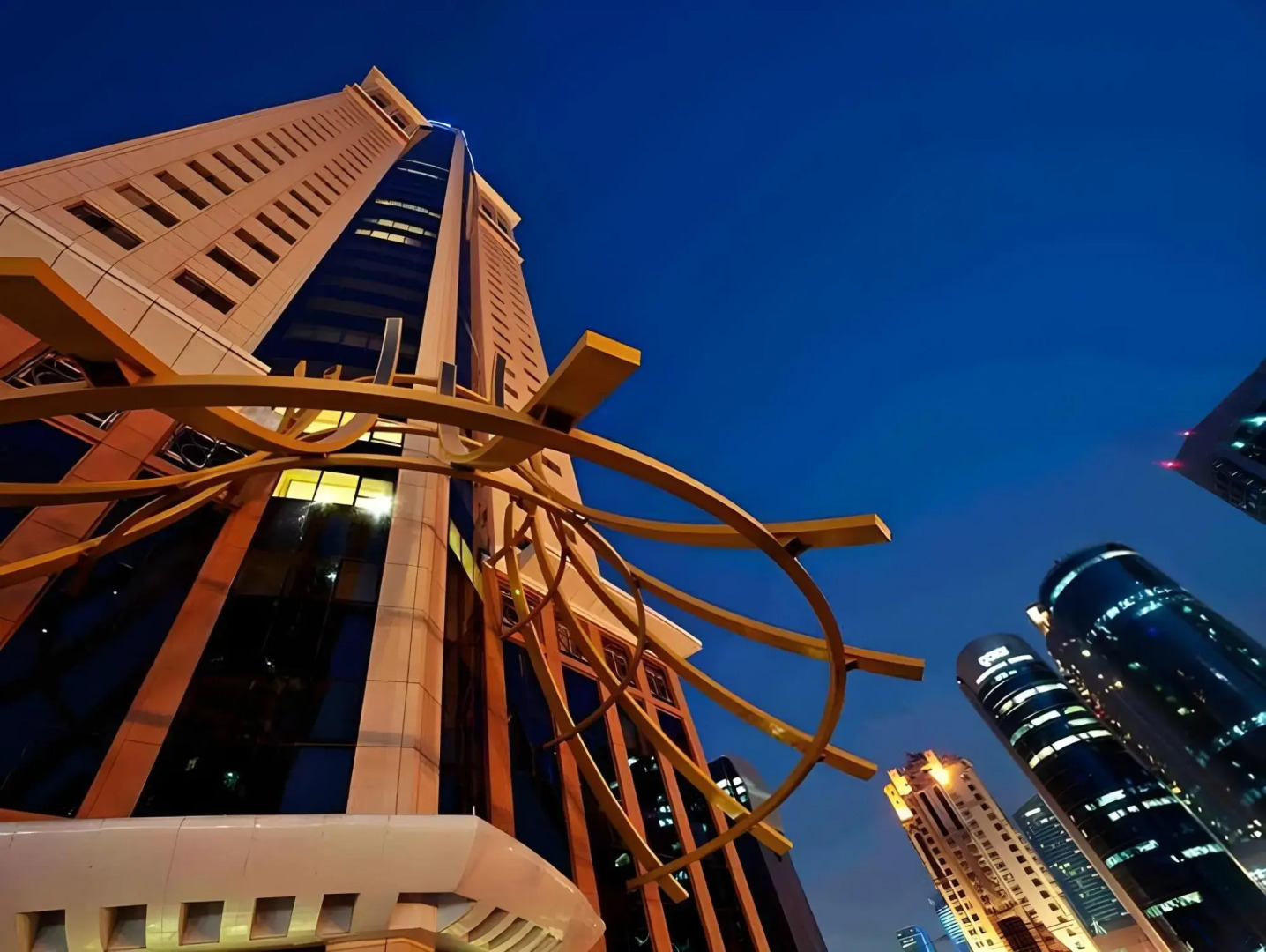 Magnum Hotel & Suites West Bay