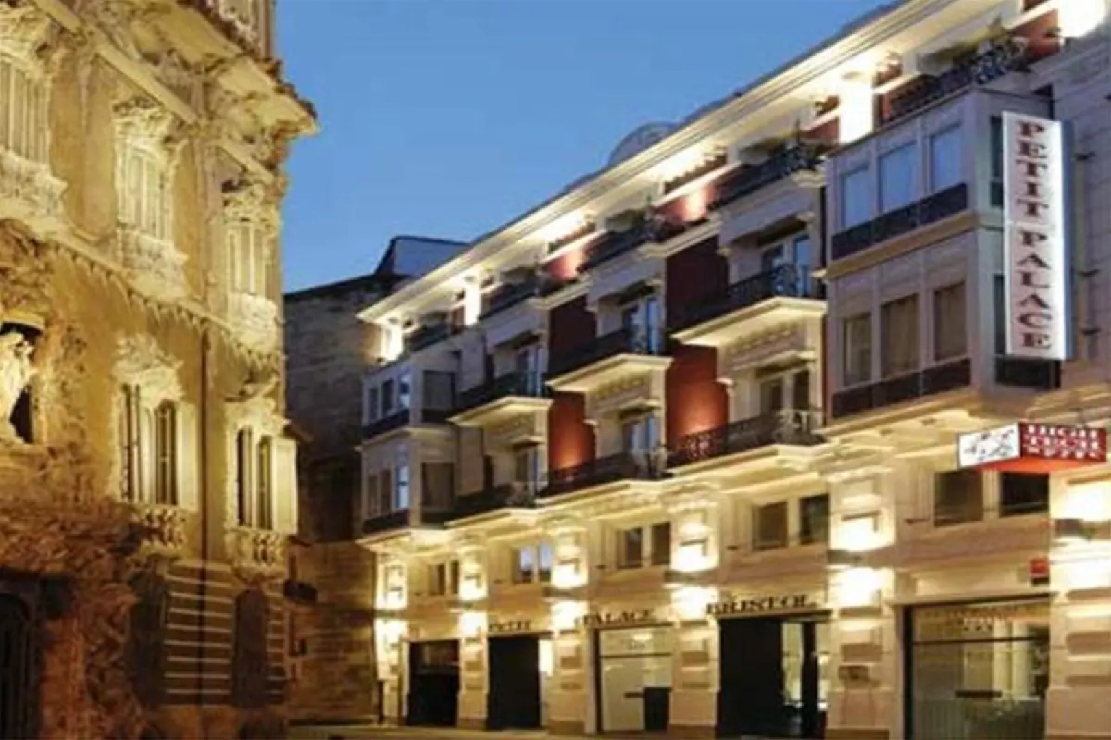 Petit Palace Plaza de la Reina