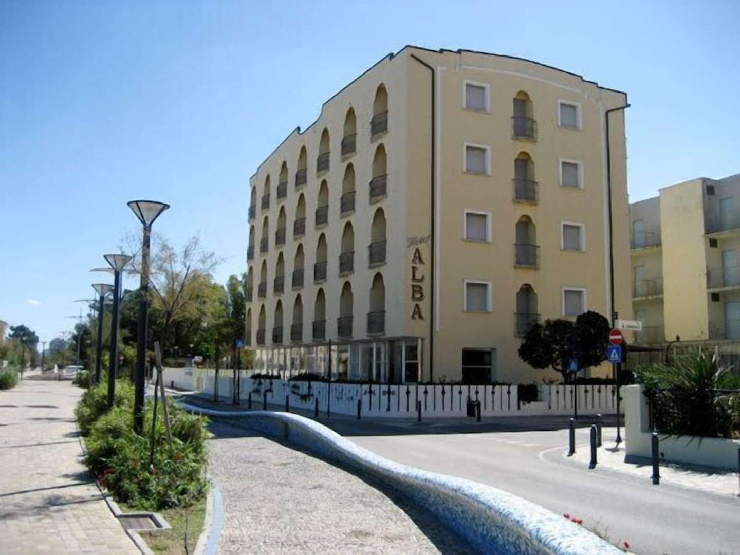 Hotel Alba