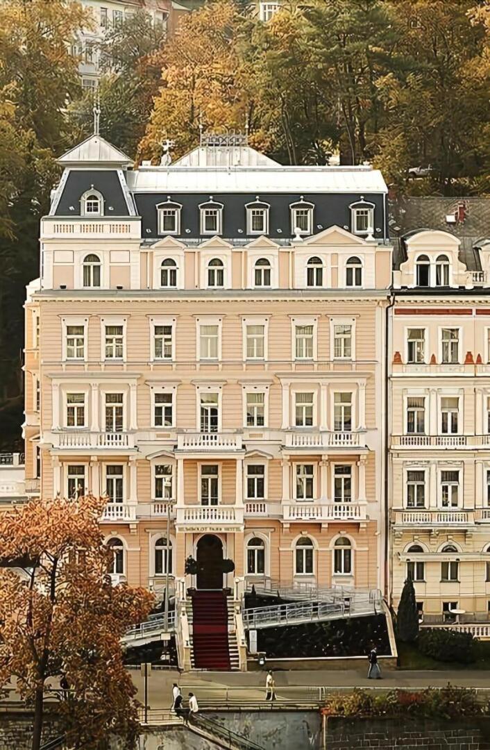 Humboldt Park Hotel And Spa