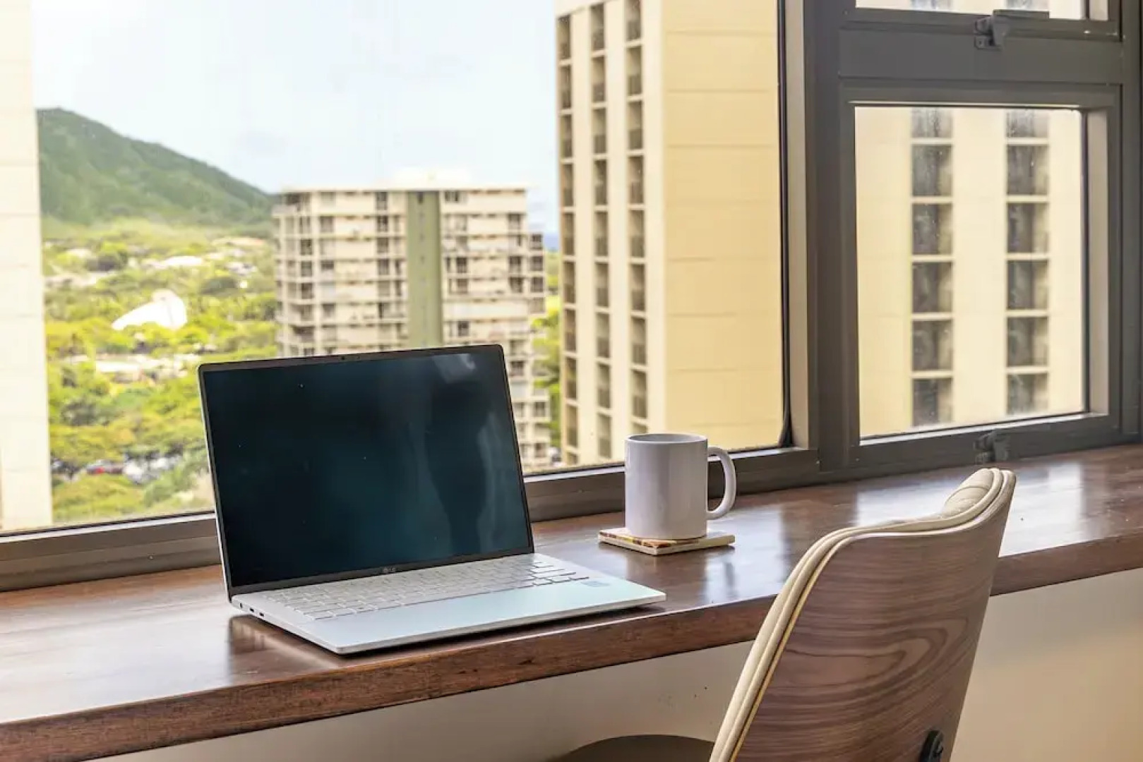 Waikiki Banyan 1BR Condos with No Parking